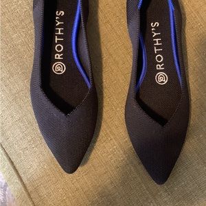 Pointed Rothy black flats.  Very good condition